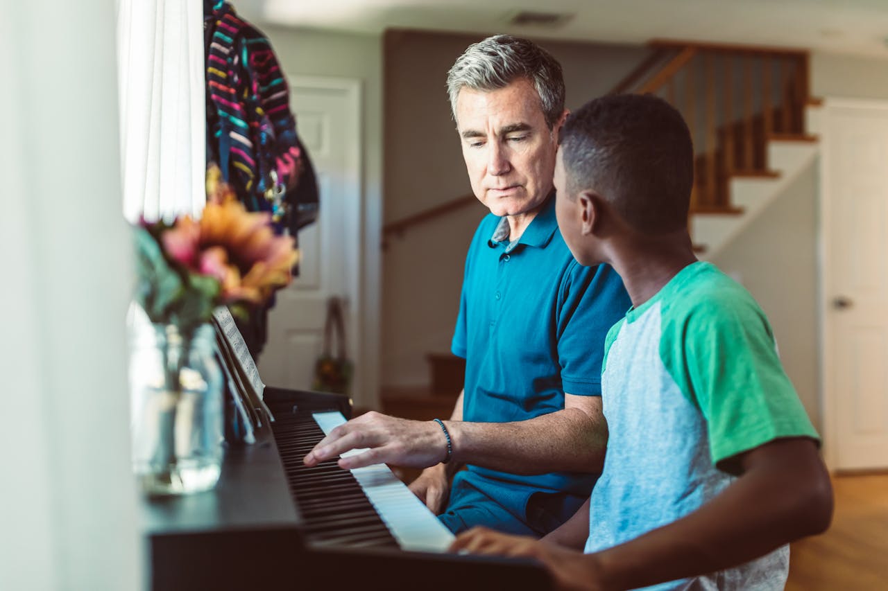 Avant de choisir votre professeur de musique, jetez un œil sur son Curriculum-Vitae sur allegromusique.fr.